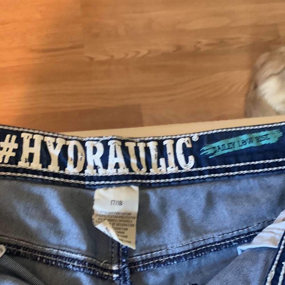 Hydraulic denim shorts - Picture 4 of 4